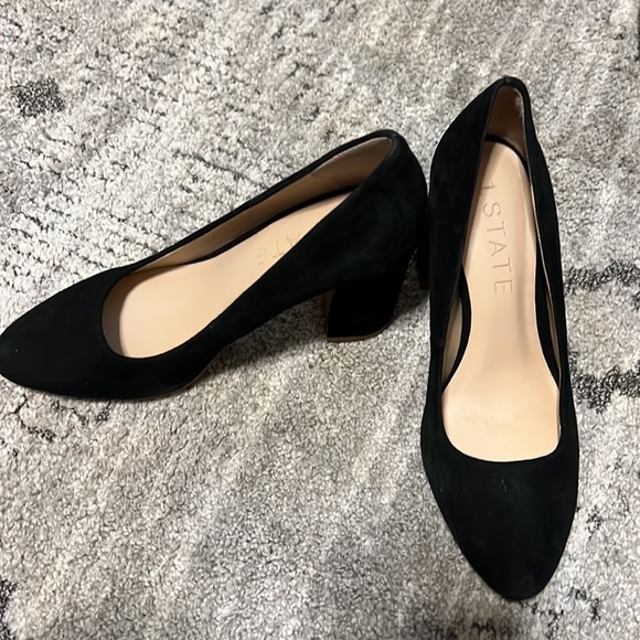 Shoes - Picture 2 of 2